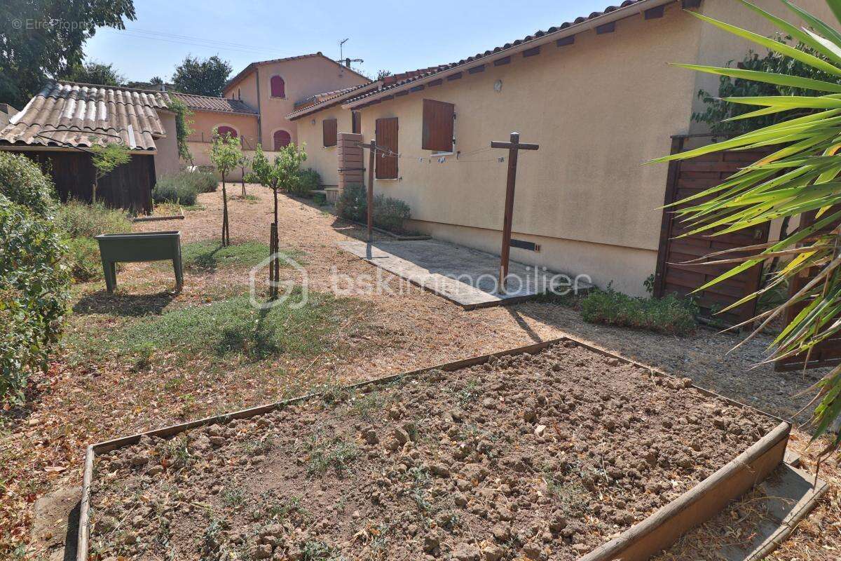 2 maisons individuelles mitoyennes sur 815m² de terrain - photo 13