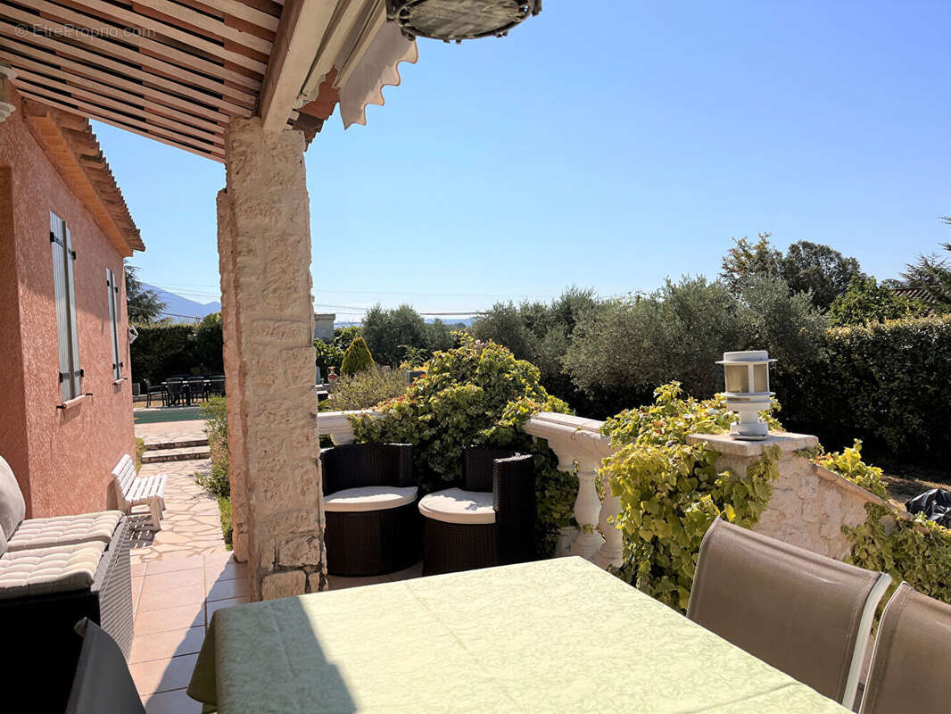 Maison à SAINT-SATURNIN-LES-APT