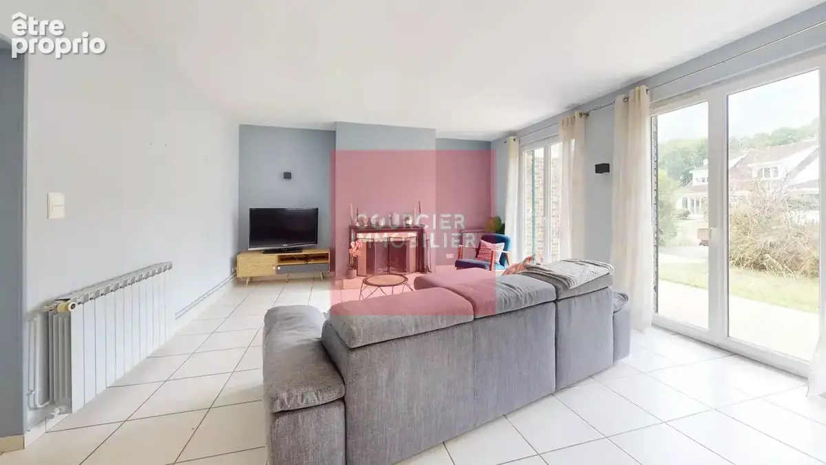 Maison à LE MESNIL-SAINT-DENIS