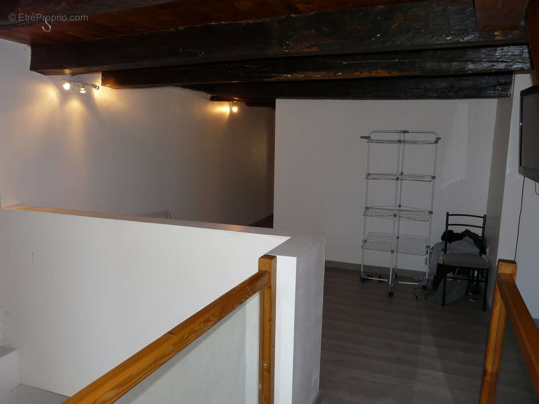 Maison à CASTELNAU-MONTRATIER