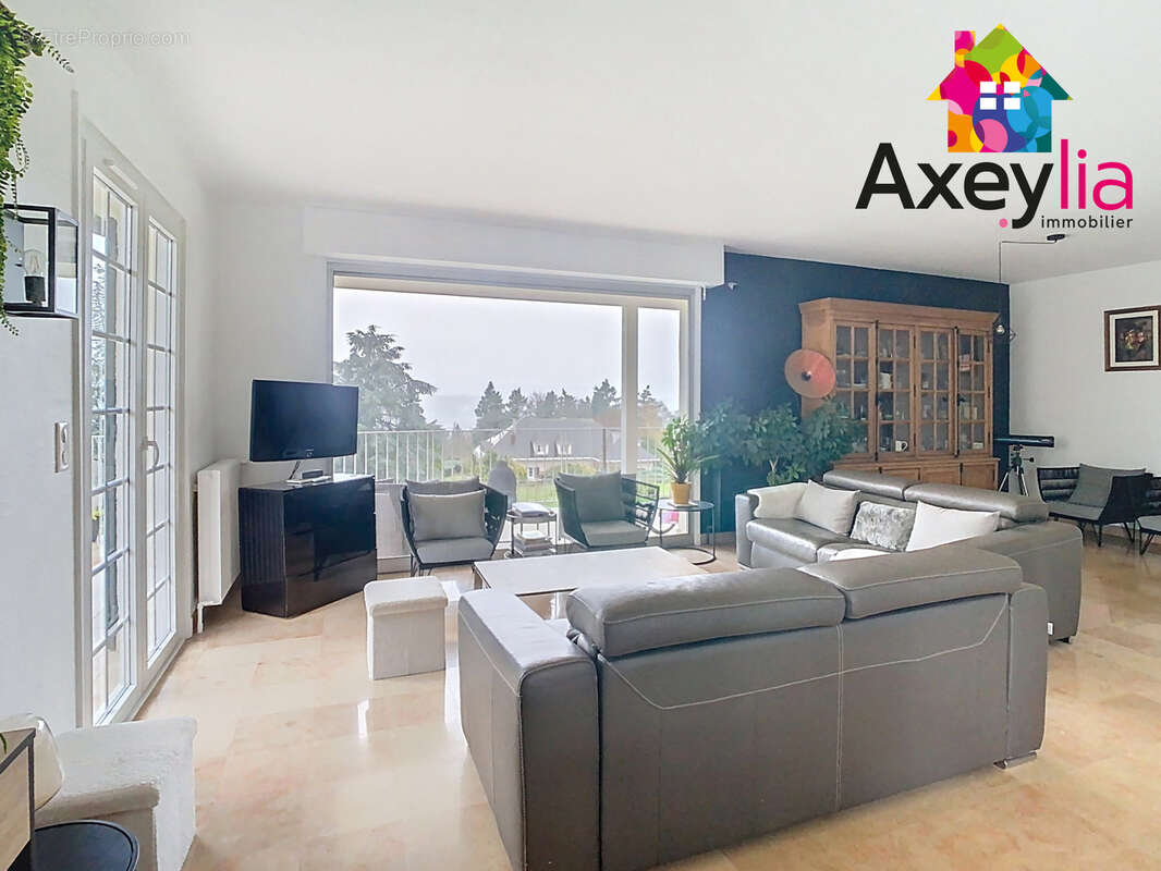 Maison à SAINT-VINCENT-DE-BOISSET