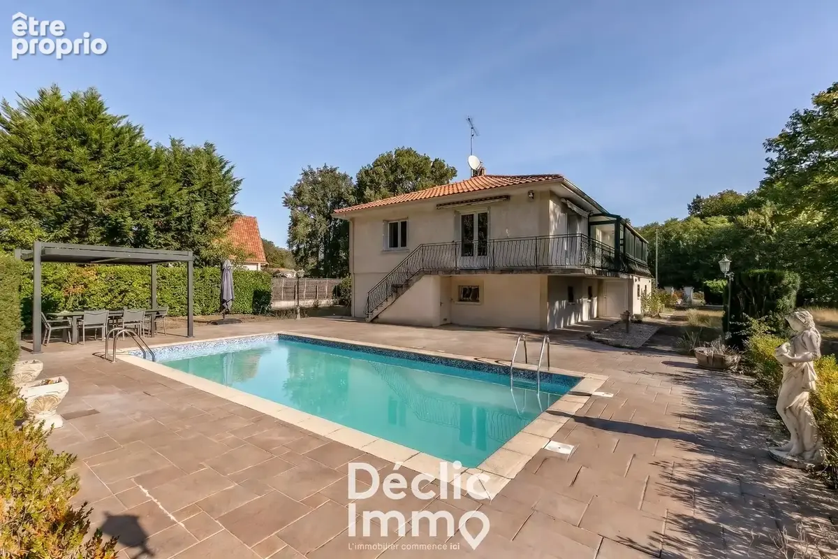 Maison familiale avec piscine et double garage - Saucats - photo 3