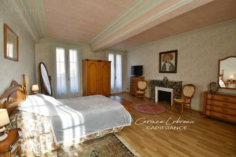 Maison à LA ROCHE-VINEUSE