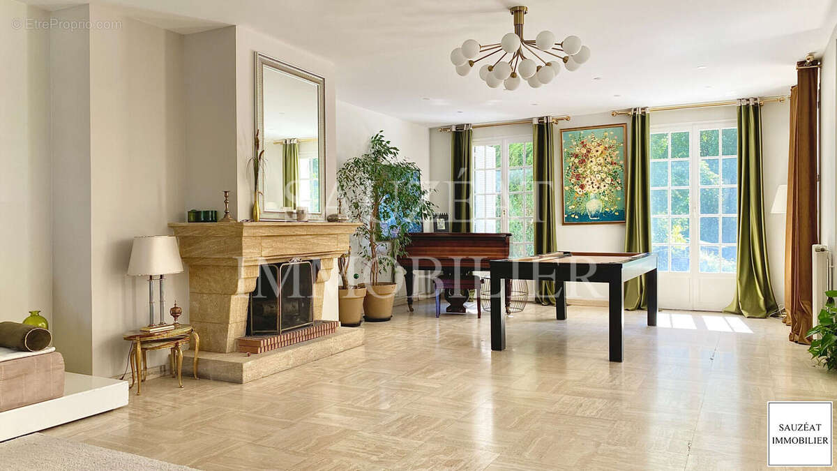 Maison à CHILLY-MAZARIN