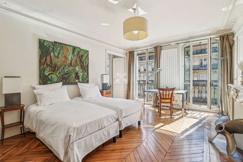 Appartement à PARIS-4E