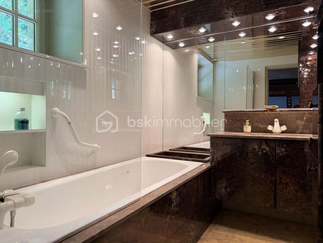 EXCLUSIVITE- NOUVEAUTE-Demeure de charme en pierre au cœur d'un domaine d'exception de 6 hectares! - photo 8
