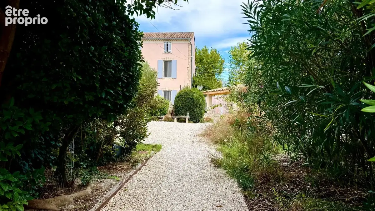 Maison 6 pièces 153 m² à vendre à Saint-Saturnin-Les-Avignon (84450) - photo 3