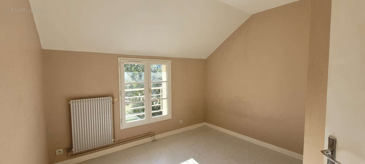 Maison à CHAMPIGNY-SUR-VEUDE