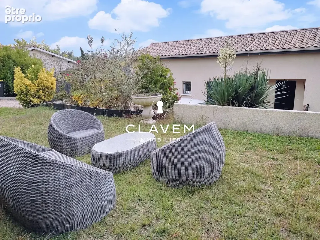 Maison 6 pièces 130 m² à vendre à Saint-Romain-La-Virvee (33240) - photo 3