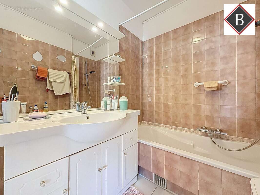 Appartement à MOUGINS