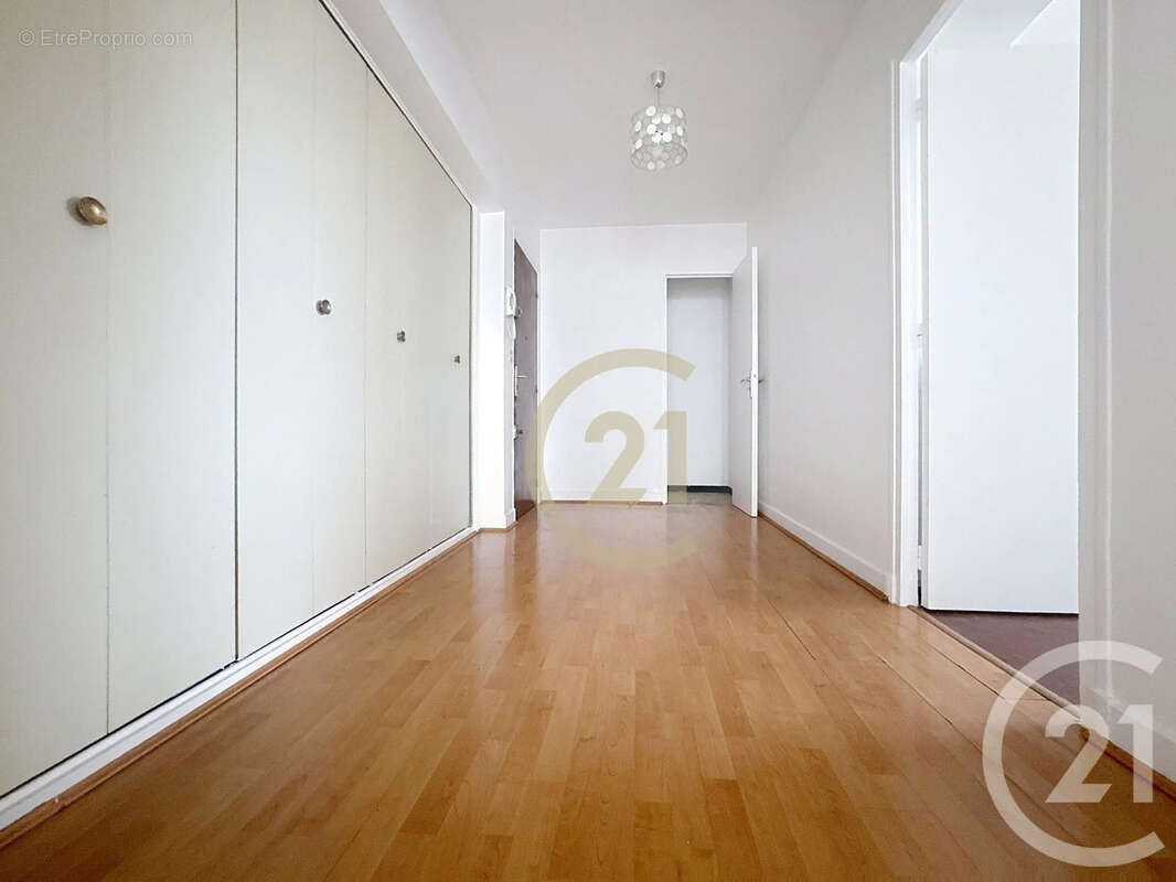 Appartement à PARIS-20E