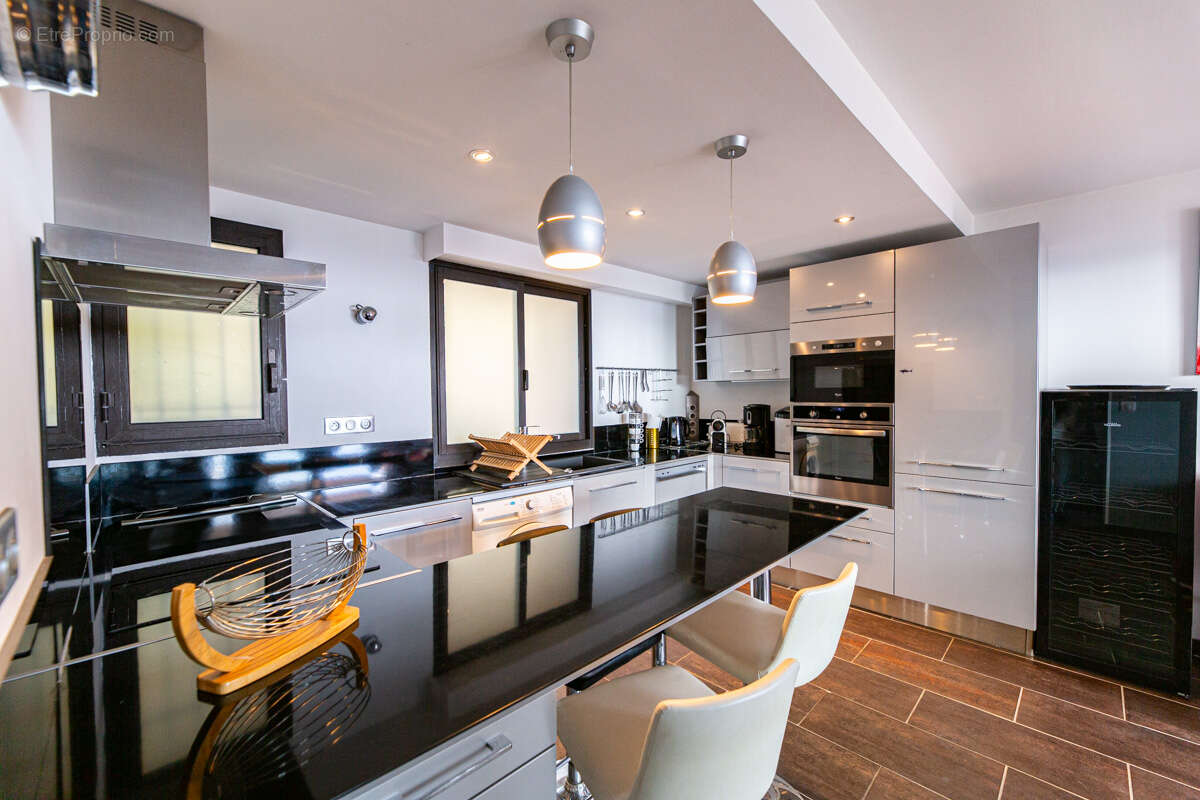 Appartement à MANDELIEU-LA-NAPOULE