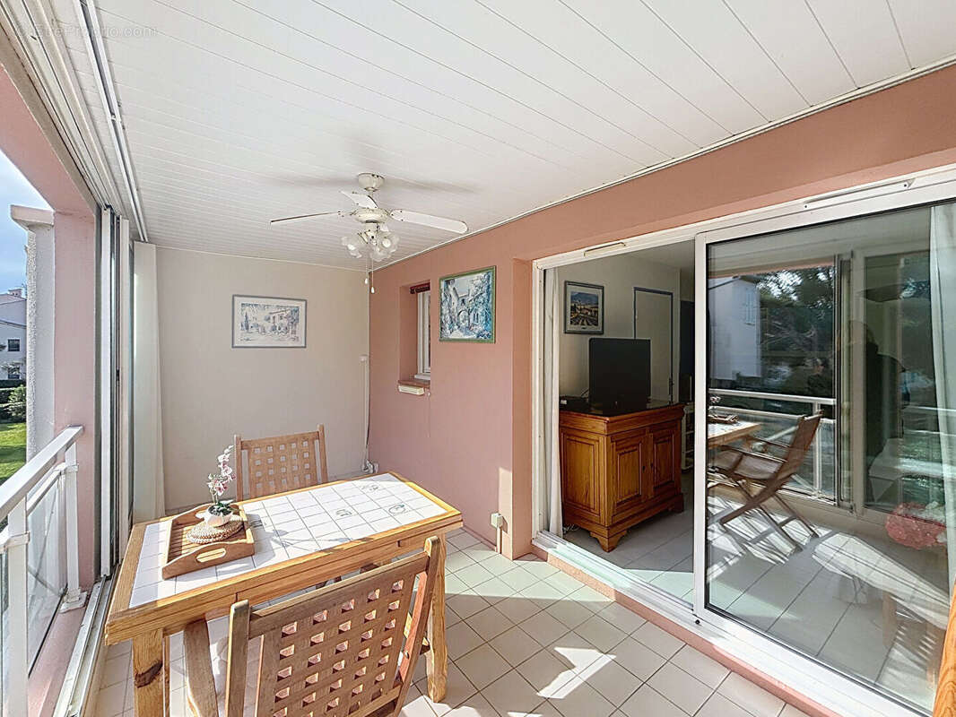 Appartement 39 m² à Six-Fours-Les-Plages  - photo 2