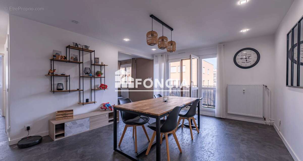 Appartement à PONT-EVEQUE