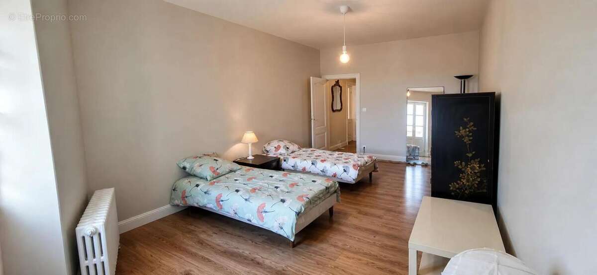 Maison de 8 pièces de 280 m² à Puisseguin - photo 12