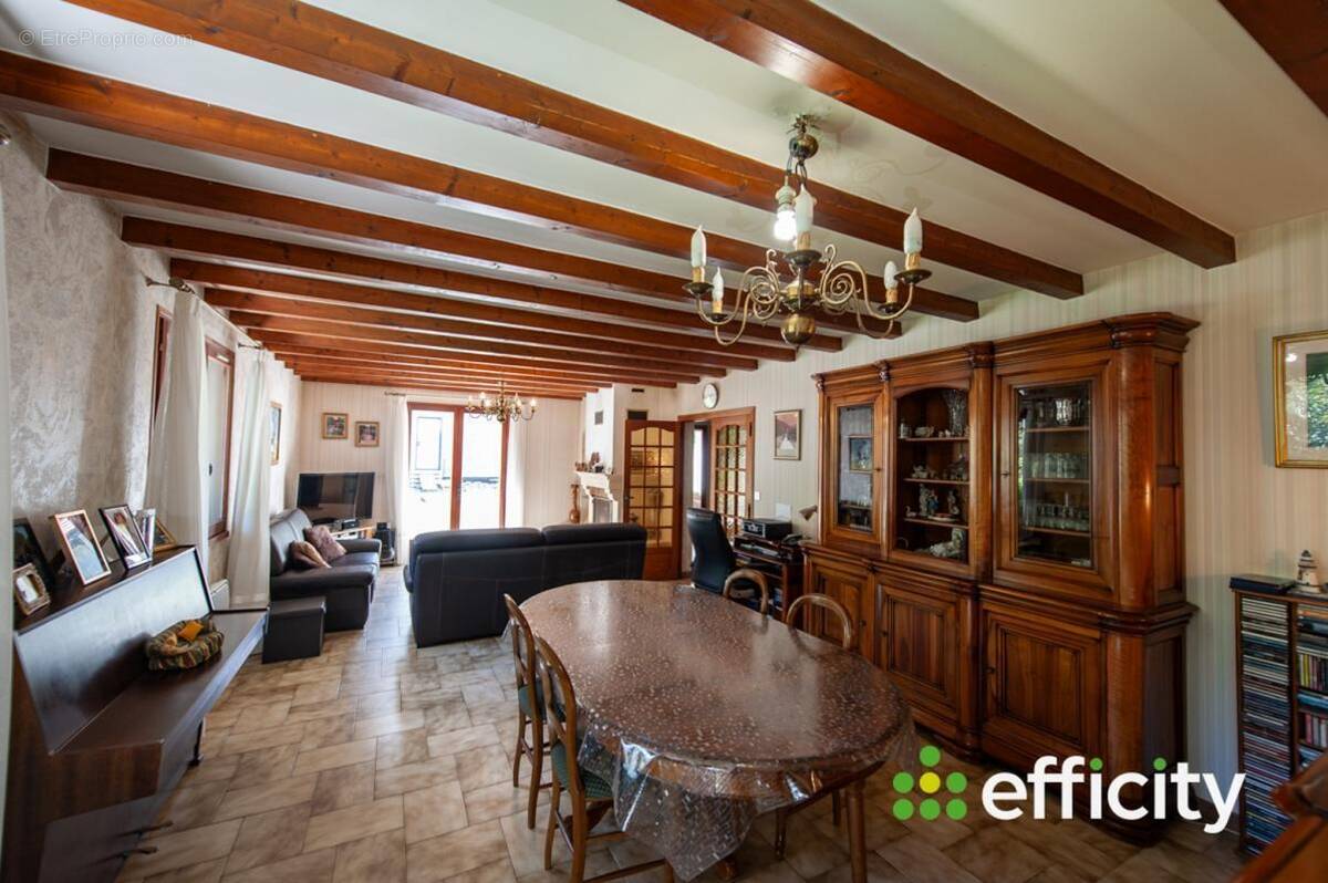 Appartement à SAINT-PAUL-DE-VARCES