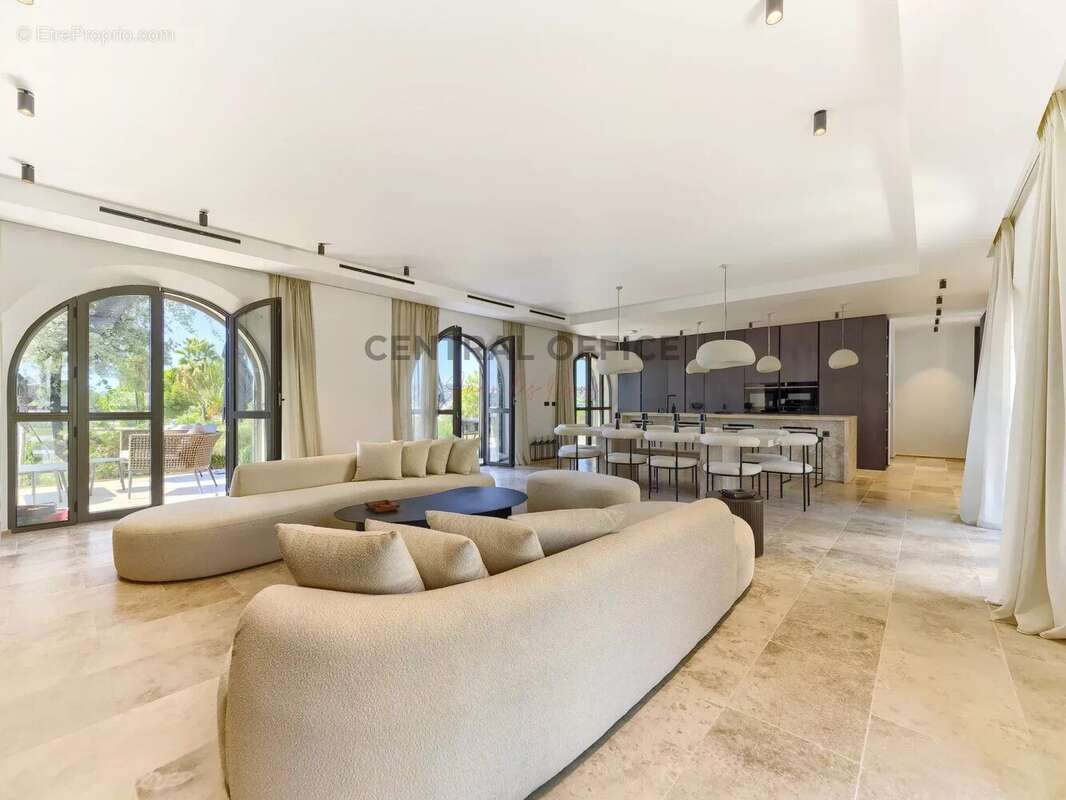 Maison à ANTIBES