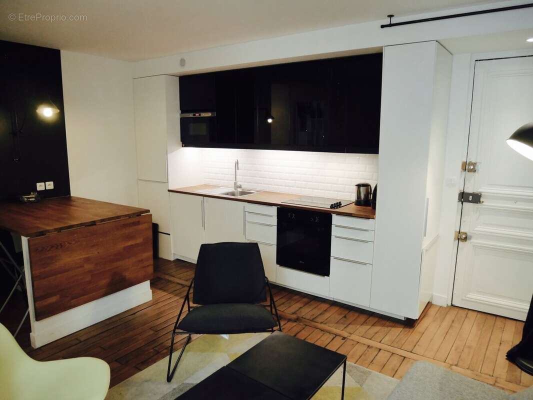 Appartement à PARIS-18E