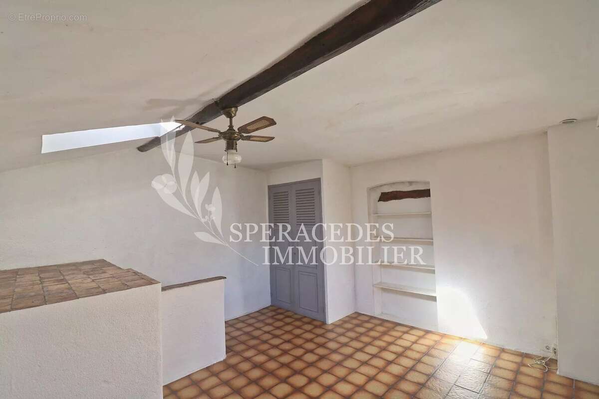 Maison à PEYMEINADE