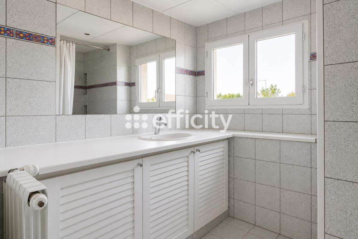 Maison 148 m² à Chelles  - photo 15