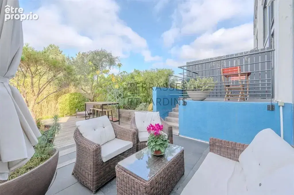 Rueil Malmaison - Centre-ville - Appartement 6p - Jardin/Terrass - photo 2