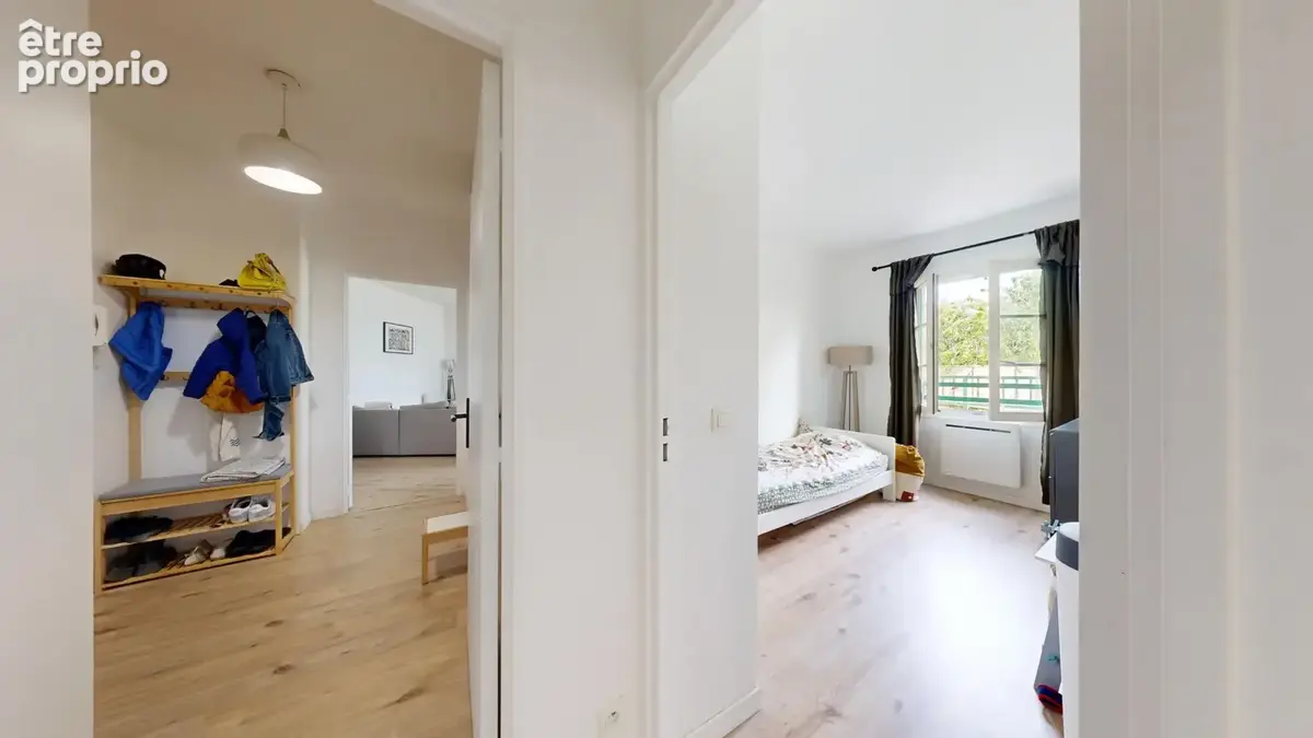 NEAUPHLE LE CHÂTEAU - Appartement 3 pièces avec terrasse - photo 2