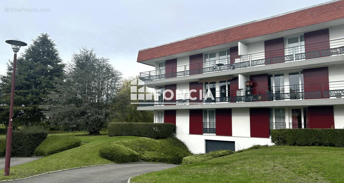 Appartement à LE MESNIL-ESNARD