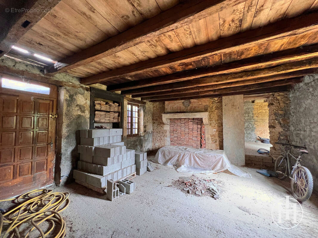 Maison à LOYE-SUR-ARNON