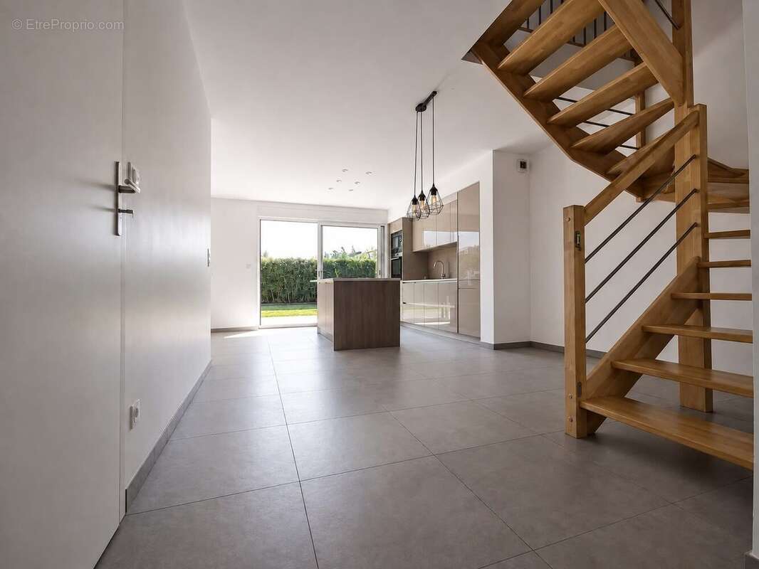 Maison 92 m² à Woippy  - photo 3