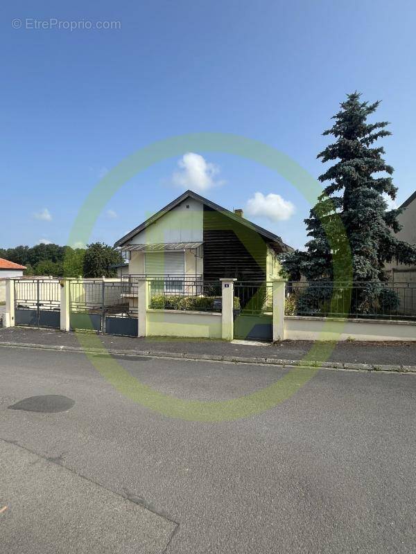 Maison à HANGEST-EN-SANTERRE