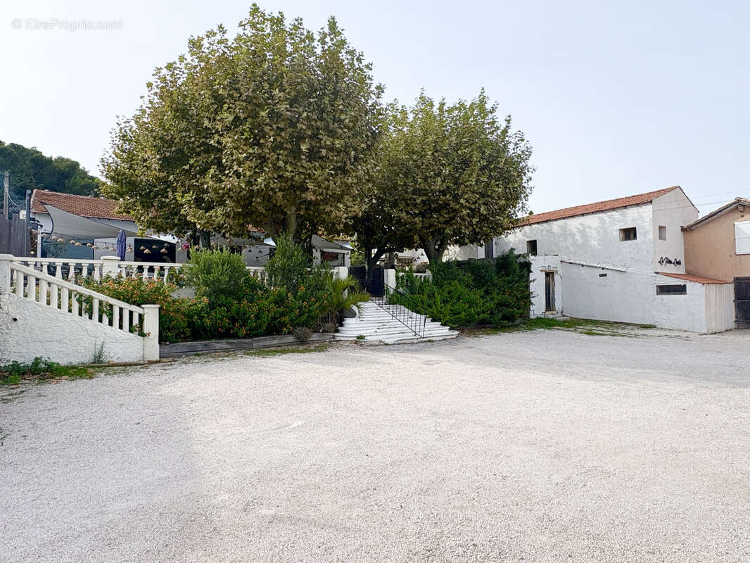 Commerce à LA SEYNE-SUR-MER