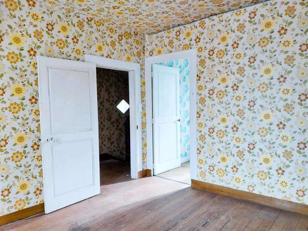 Maison à MEZANGERS