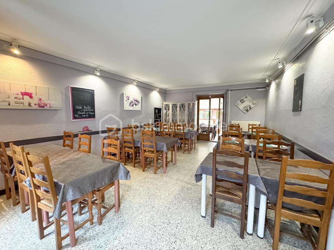 Commerce à PRESLES-EN-BRIE