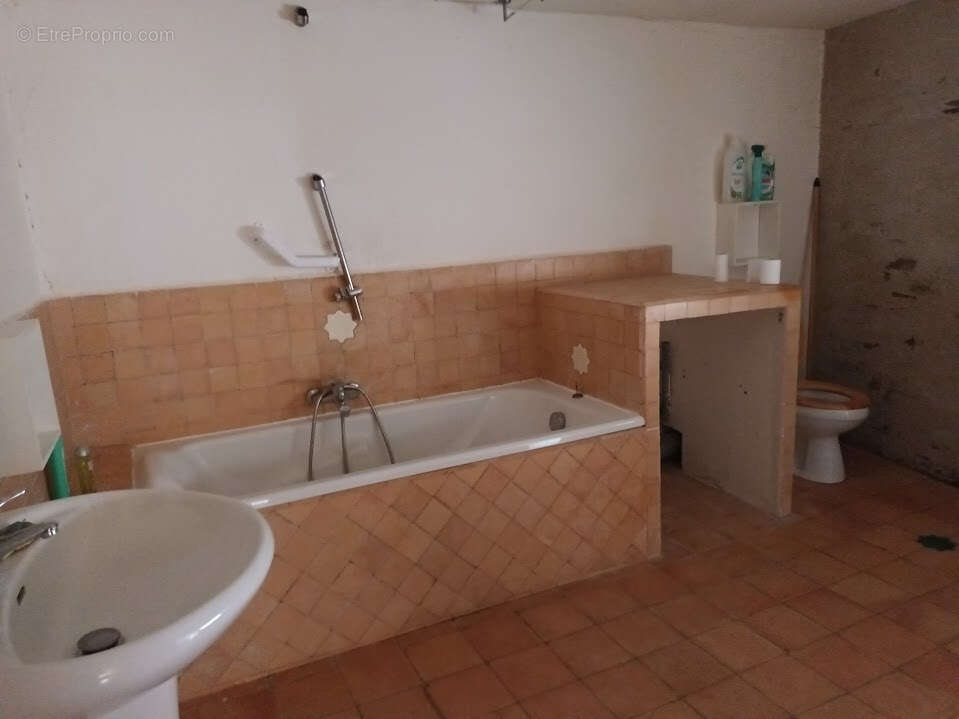 Maison à VILLARDONNEL