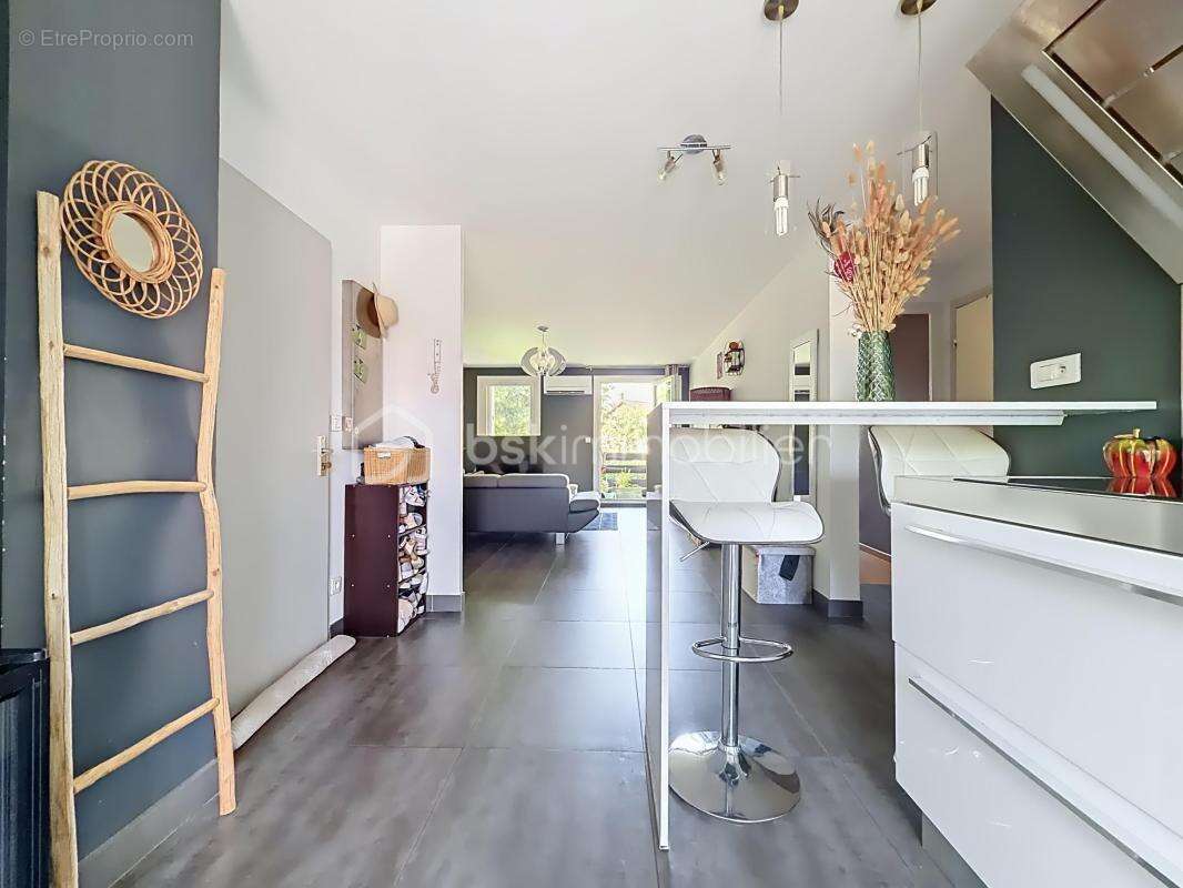 Appartement à VARCES-ALLIERES-ET-RISSET