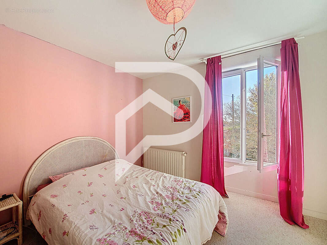 Maison à MONTELIMAR