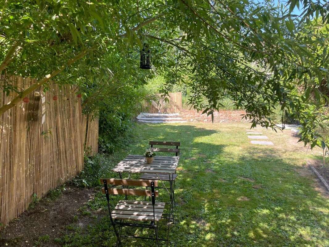 Maison à DAMPIERRE-EN-YVELINES