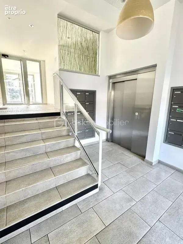 Beau T3 contemporain / Résidence récente - photo 12