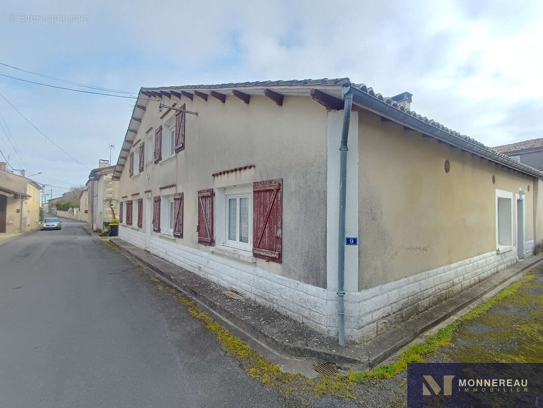 Maison à DEVIAT