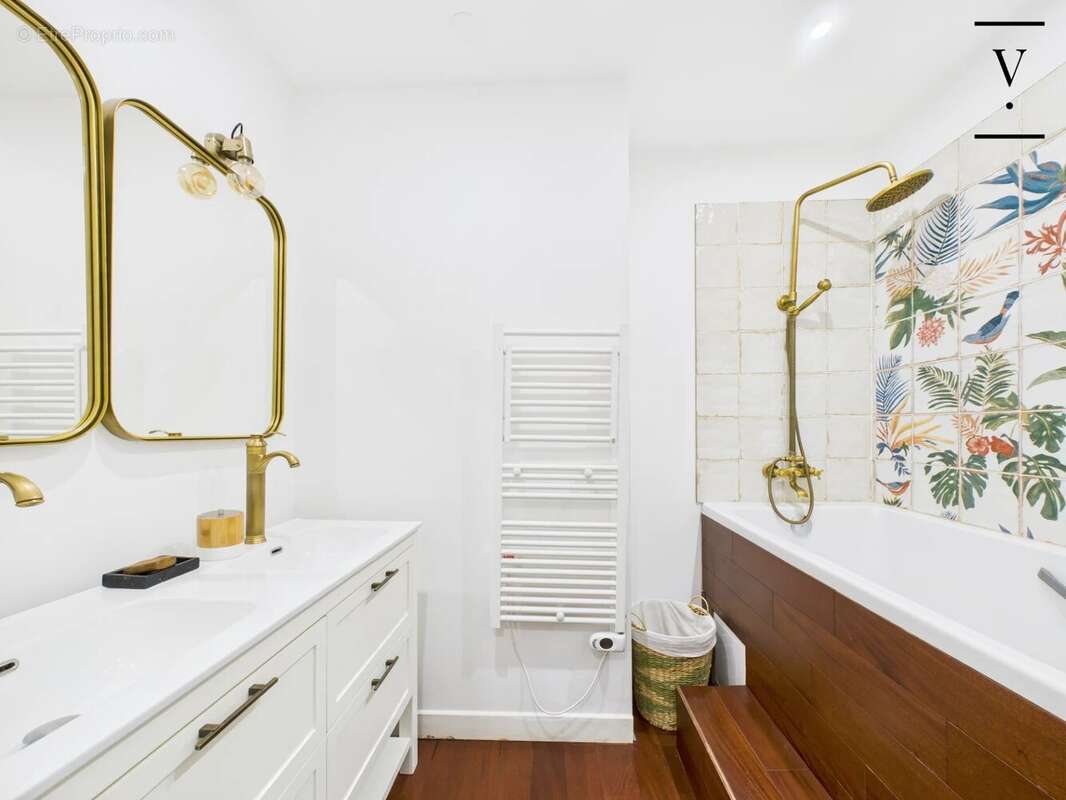 Appartement à PARIS-2E