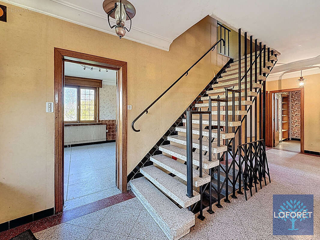 Maison de maître avec terrain constructible Saint-Amand-Les-Eaux - photo 5