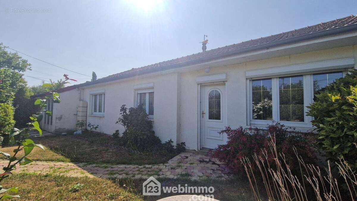 Maison de plain-pied d'une surface habitable de 81 m² - Maison à LAON