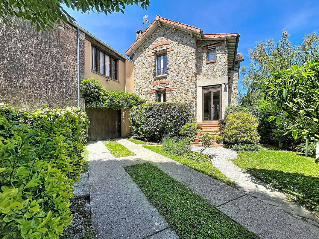Maison à LONGPONT-SUR-ORGE
