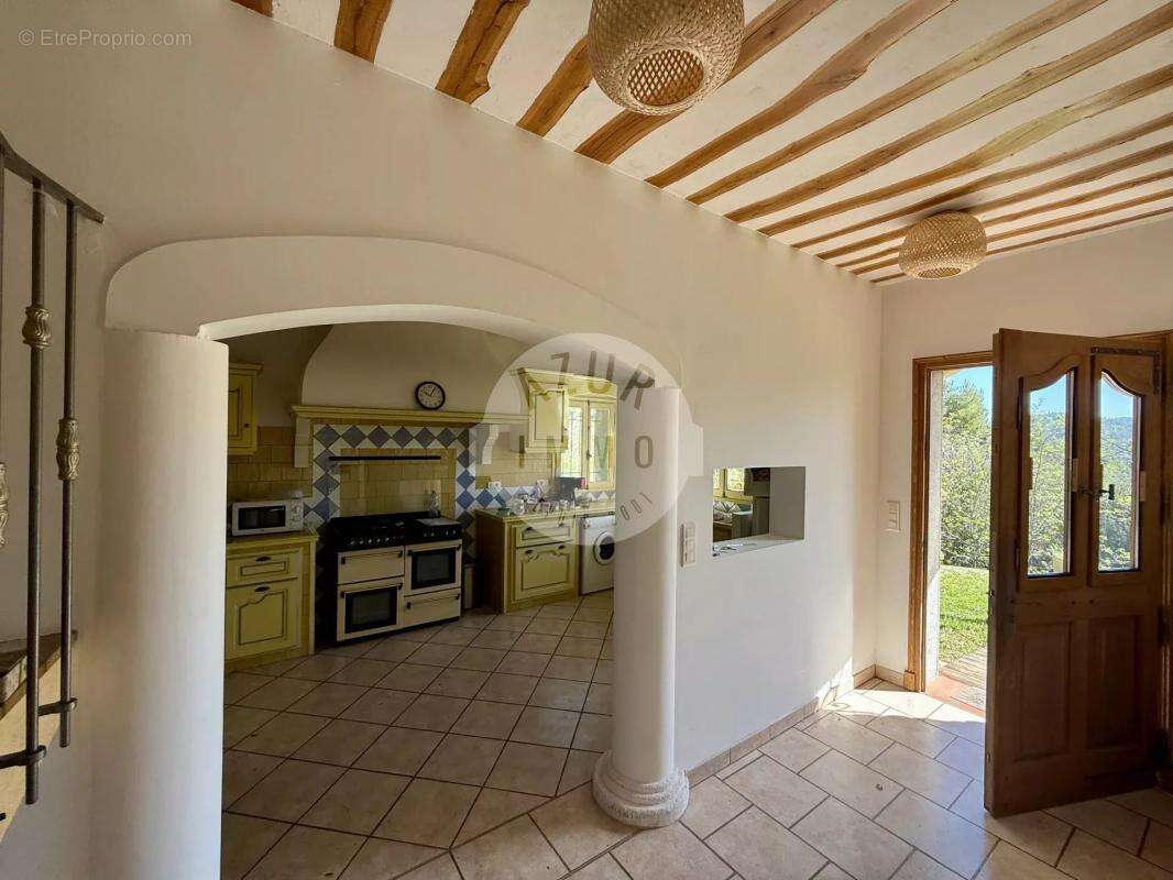 Maison à ROQUEVAIRE