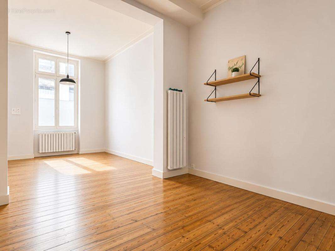Vente T3 66m2 BORDEAUX (33000) - photo 7