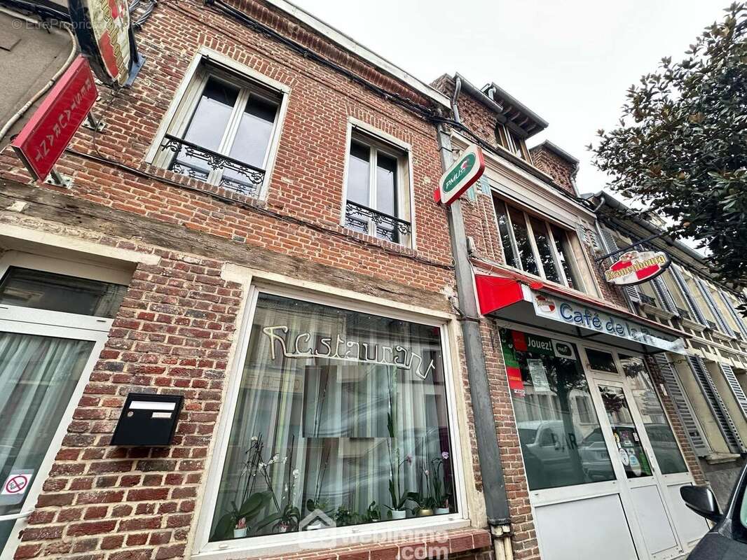 Immeuble d'une surface de 305 m² comprenant ... - Maison à CRECY-SUR-SERRE