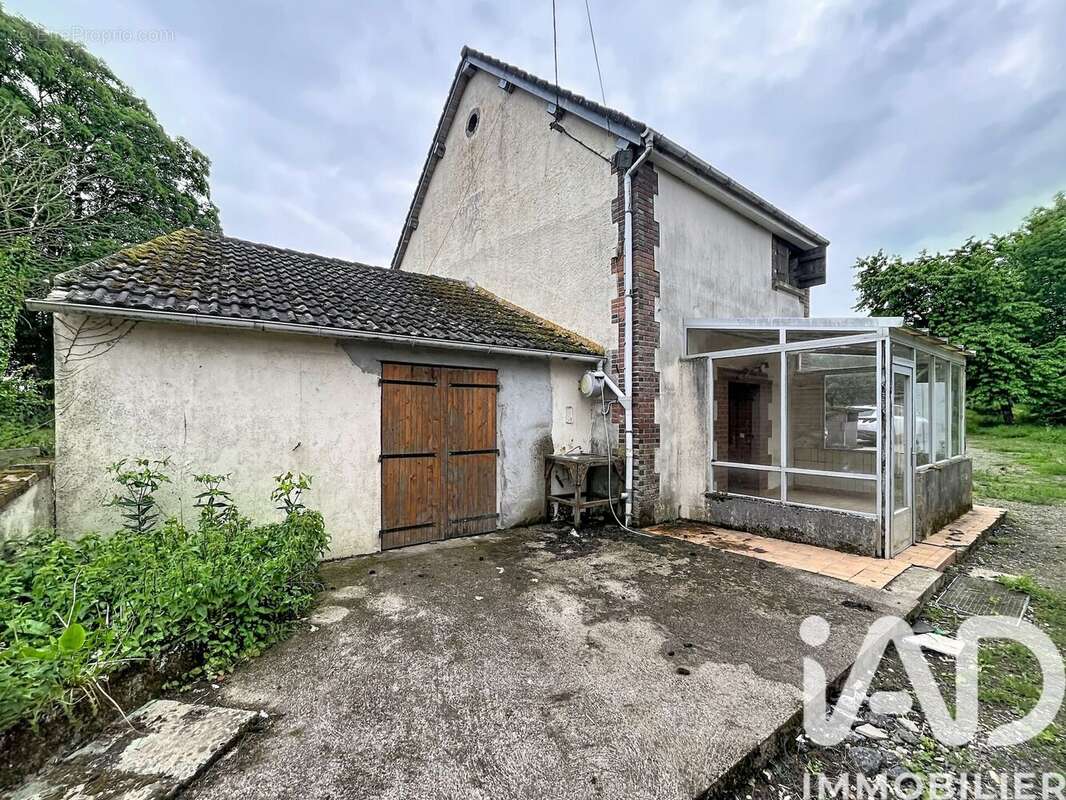 Maison 83 m² à Saint-Maurice-Sur-Aveyron  - photo 4