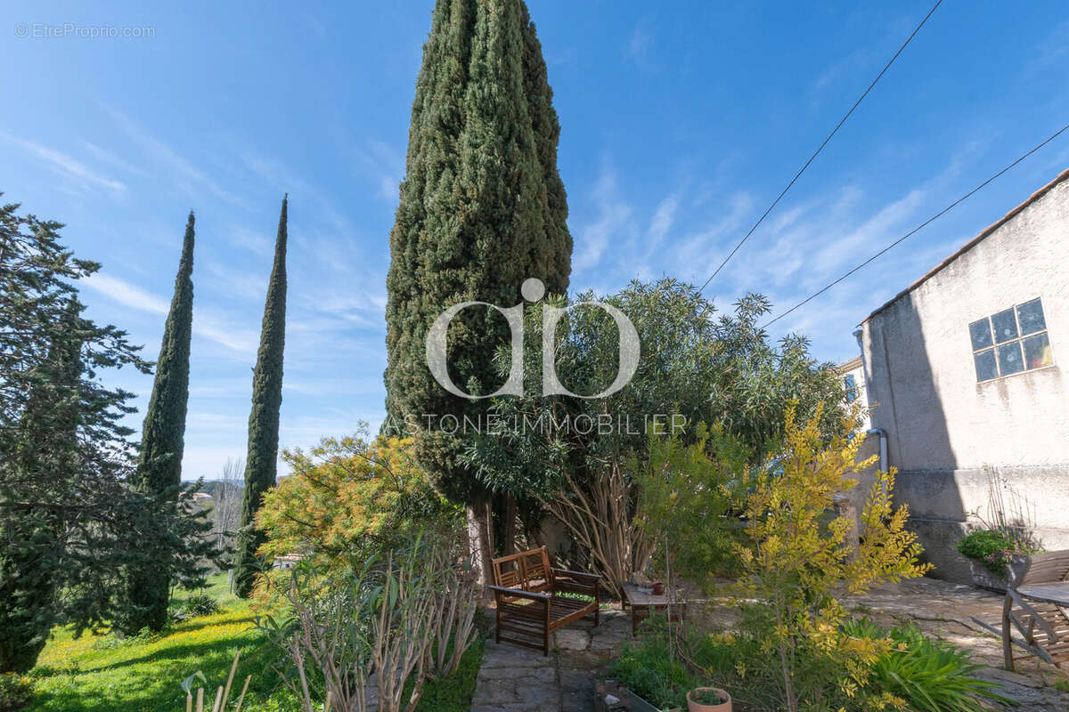 Maison à ROQUEVAIRE