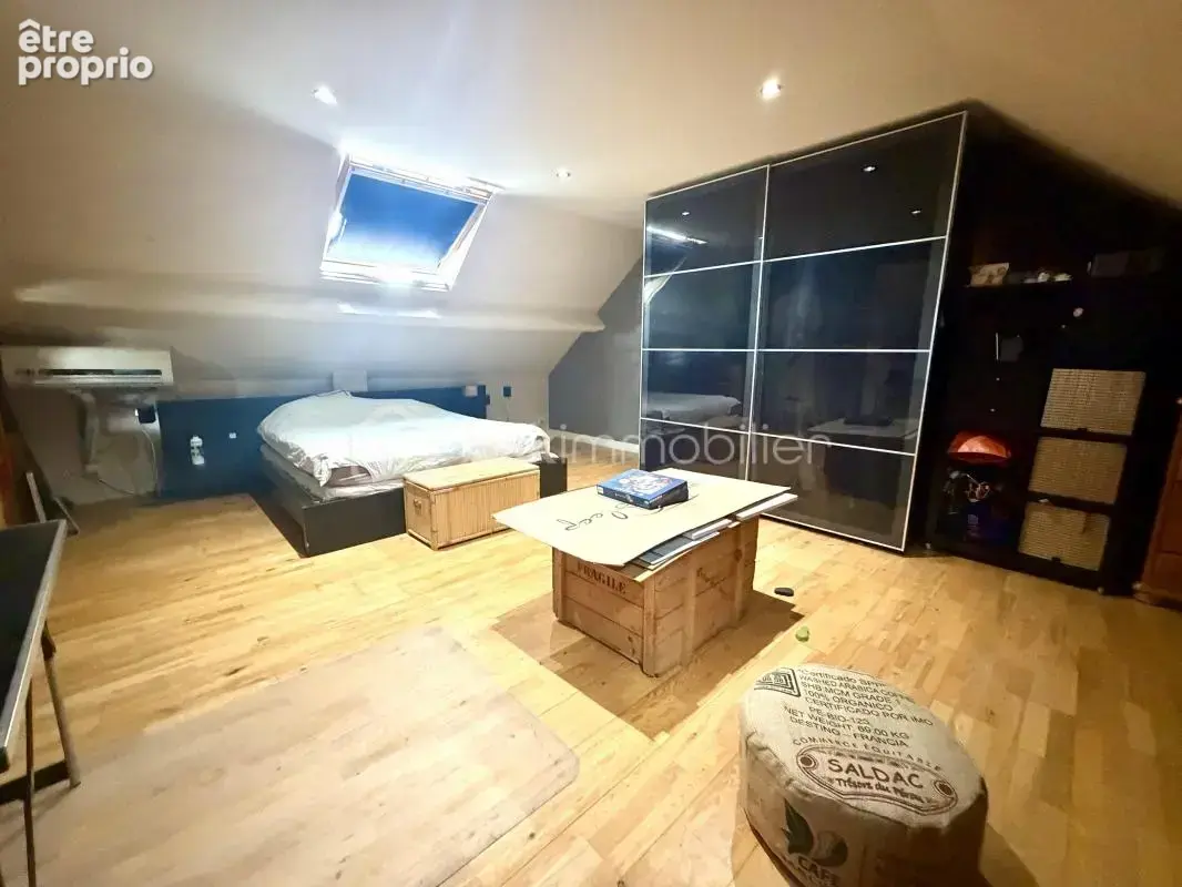 Maison de ville T6 135 m² – Cour privative 40 m² – Terrasse en mezzanine sans vis-à-vis - photo 7