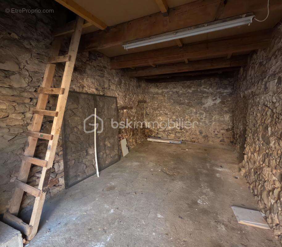 Maison à SAINT-REMEZE